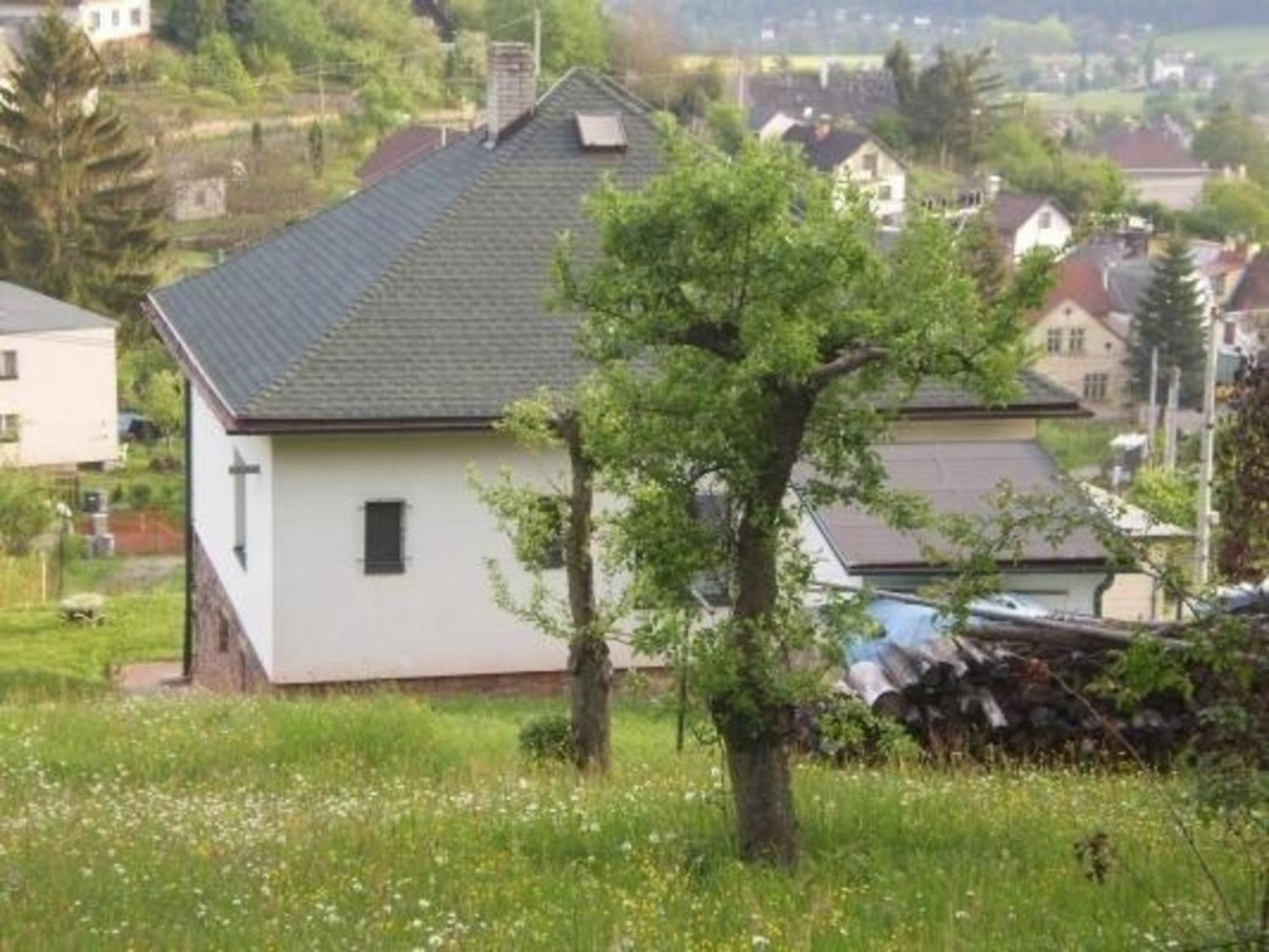 Villa Ein Ferienhaus Mit Terrasse Und Garten à Male Svatonovice Extérieur photo