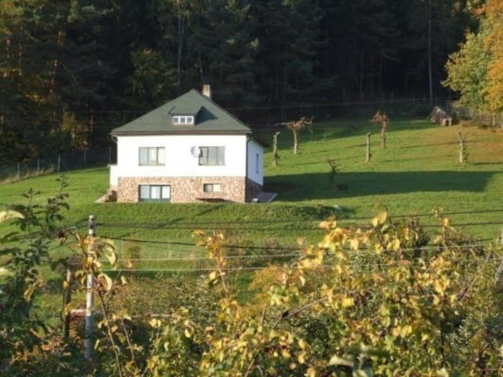 Villa Ein Ferienhaus Mit Terrasse Und Garten à Male Svatonovice Extérieur photo